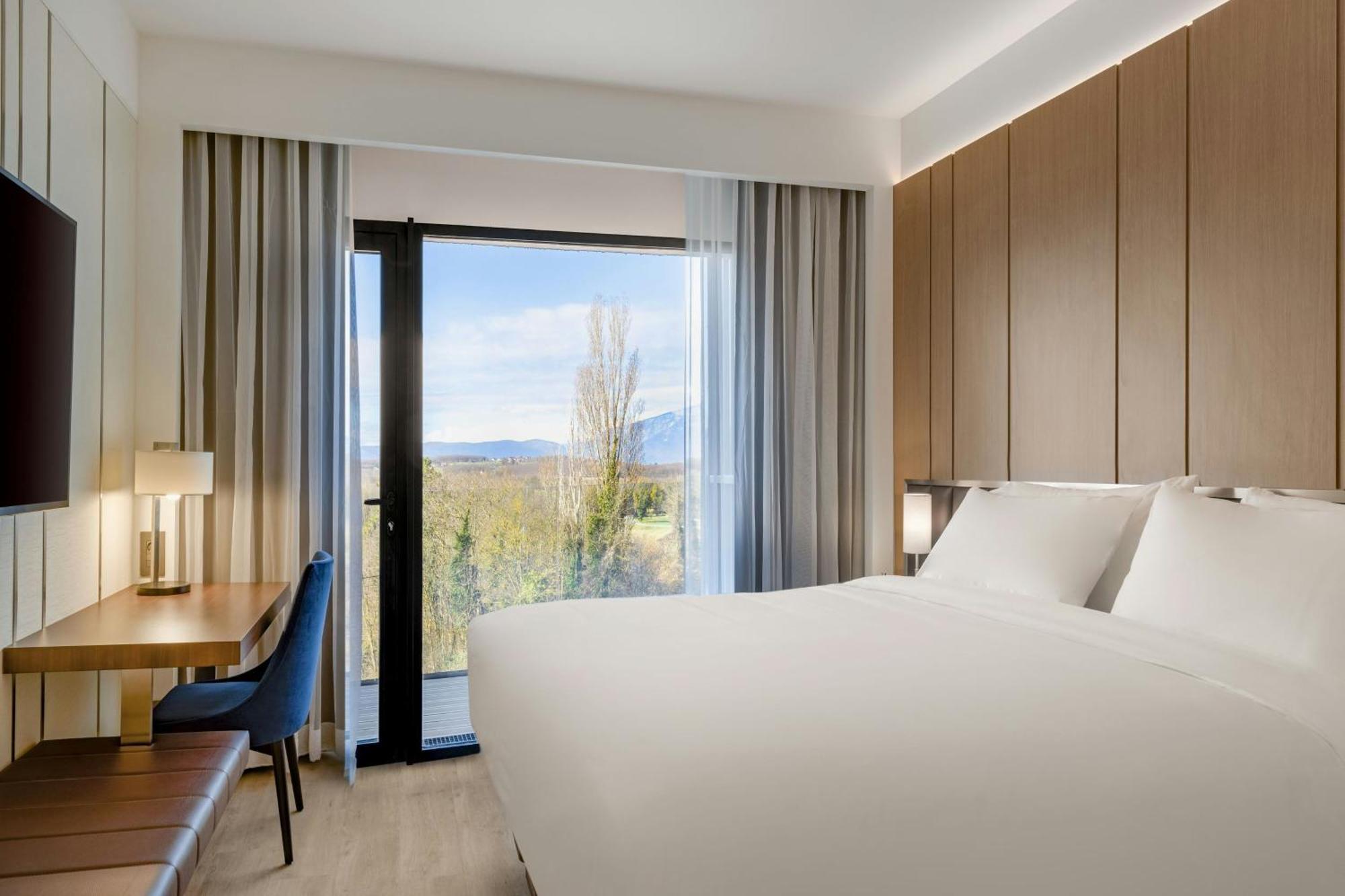 Ac Hotel By Marriott Saint-Julien-En-Genevois Kültér fotó