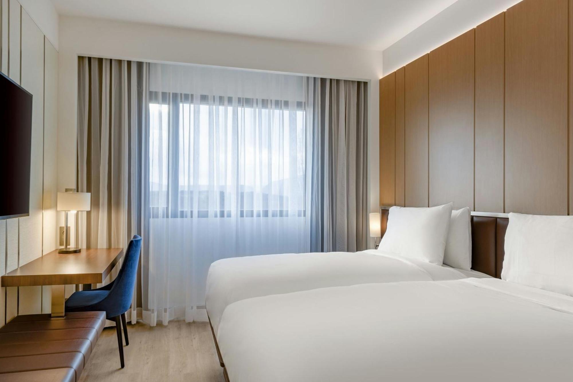 Ac Hotel By Marriott Saint-Julien-En-Genevois Kültér fotó
